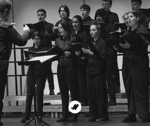 Concierto del Coro Joven de la Sociedad Coral de Bilbao, en el Monasterio de Cañas la listilla
