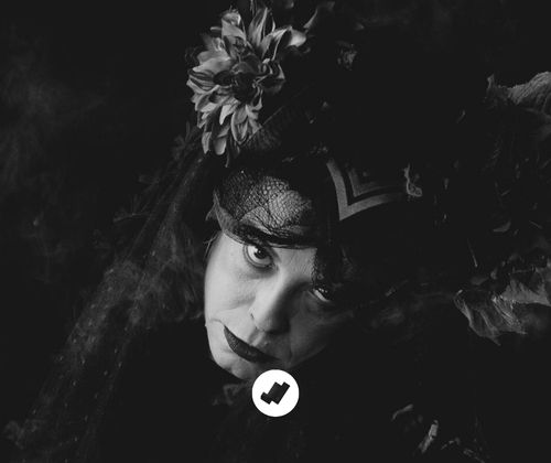 ‘Olvido Flores’, una historia de belleza amarga, poesía, circo y guerra